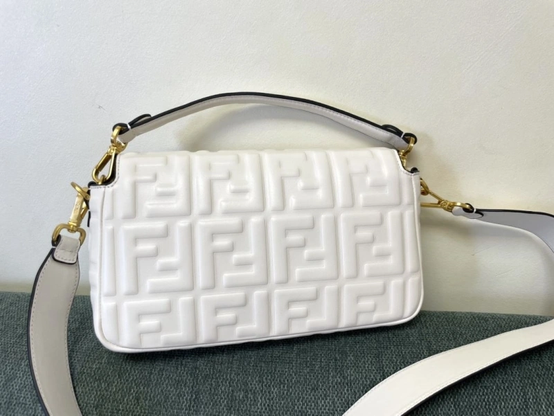 F**di baguette bags 4222c-0286