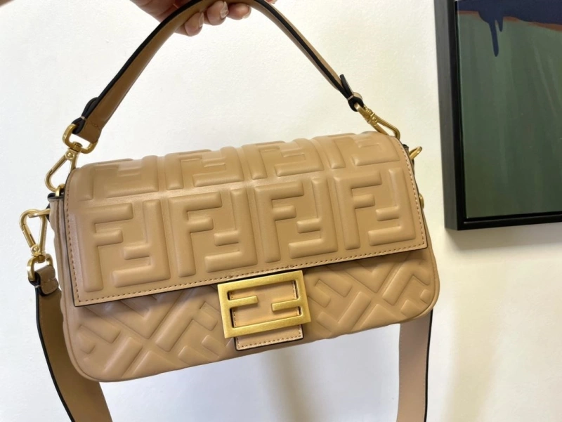 F**di baguette bags 4222c-0287