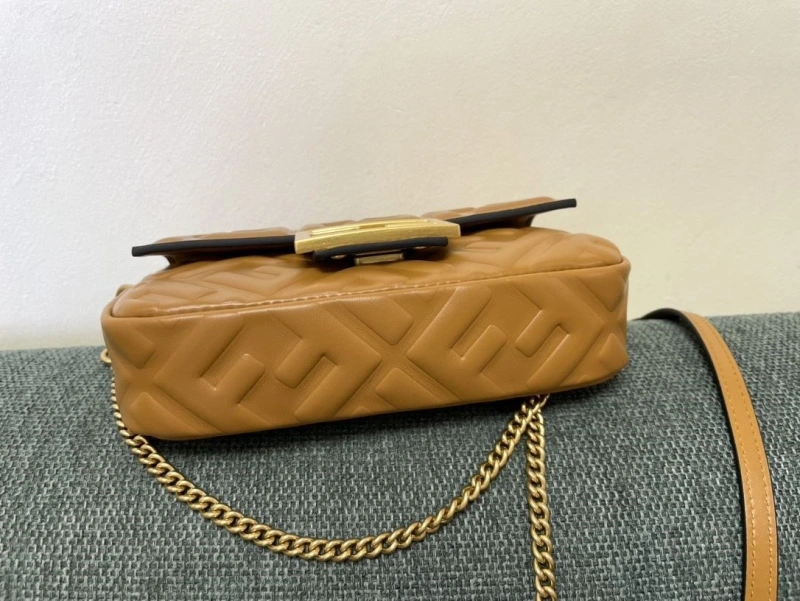 F**di baguette bags 4222c-0293