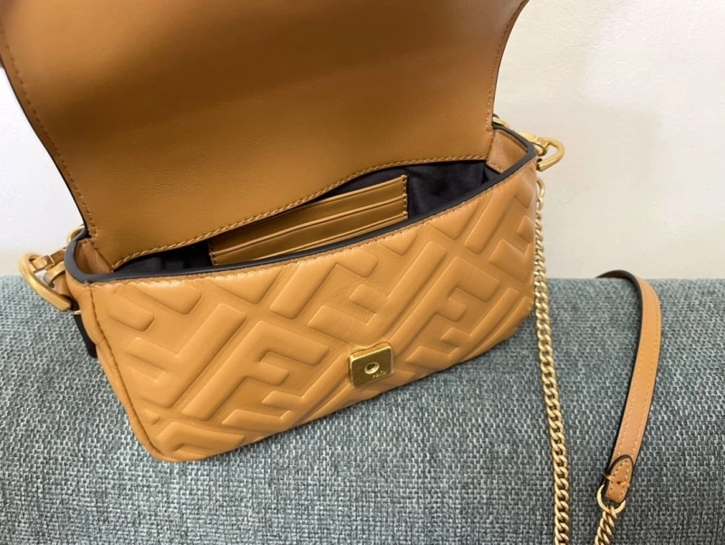 F**di baguette bags 4222c-0293