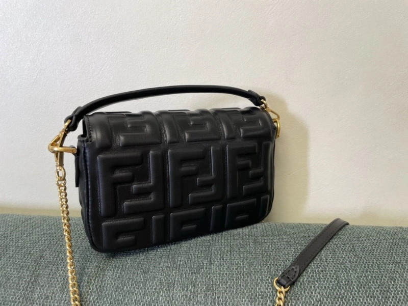 F**di baguette bags 4222c-0294