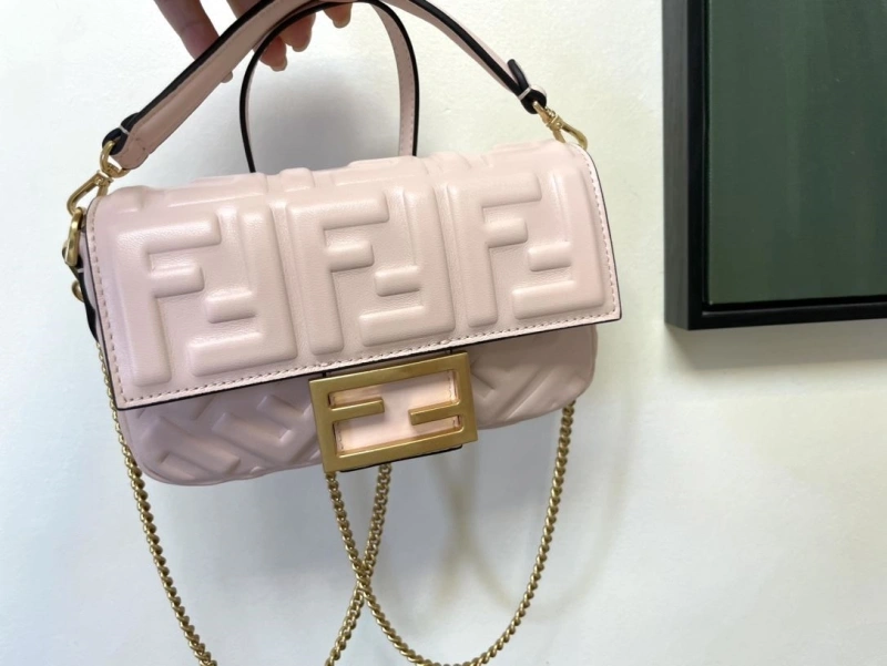 F**di baguette bags 4222c-0295