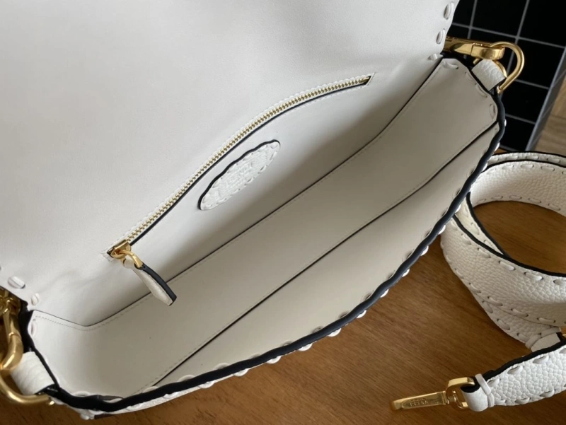 F**di baguette bags 4222c-0440