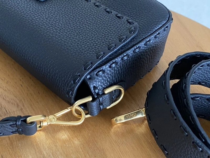 F**di baguette bags 4222c-0441