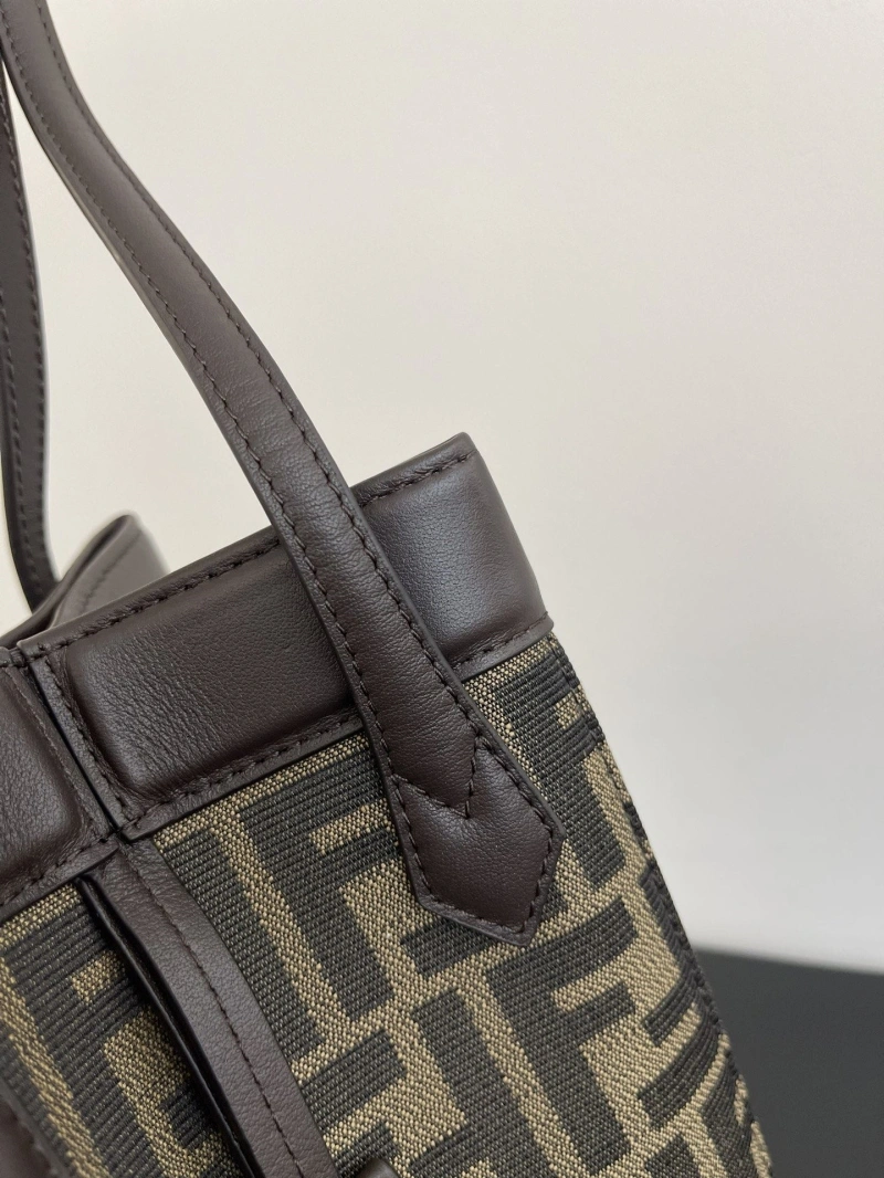 F**di shopping bags 4222c-0698