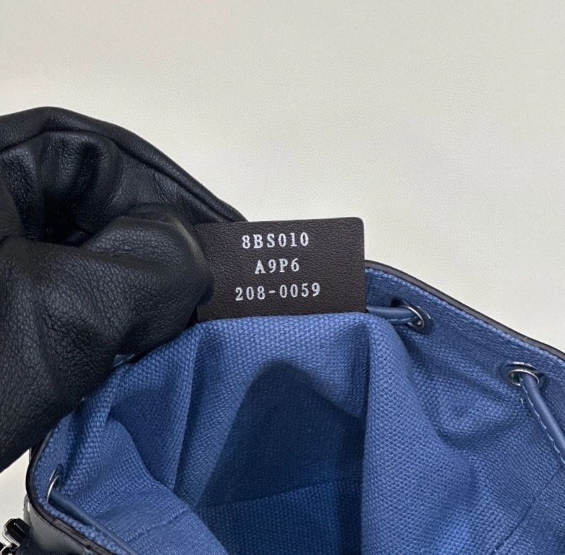 F**di bucket bags 4222c-0806