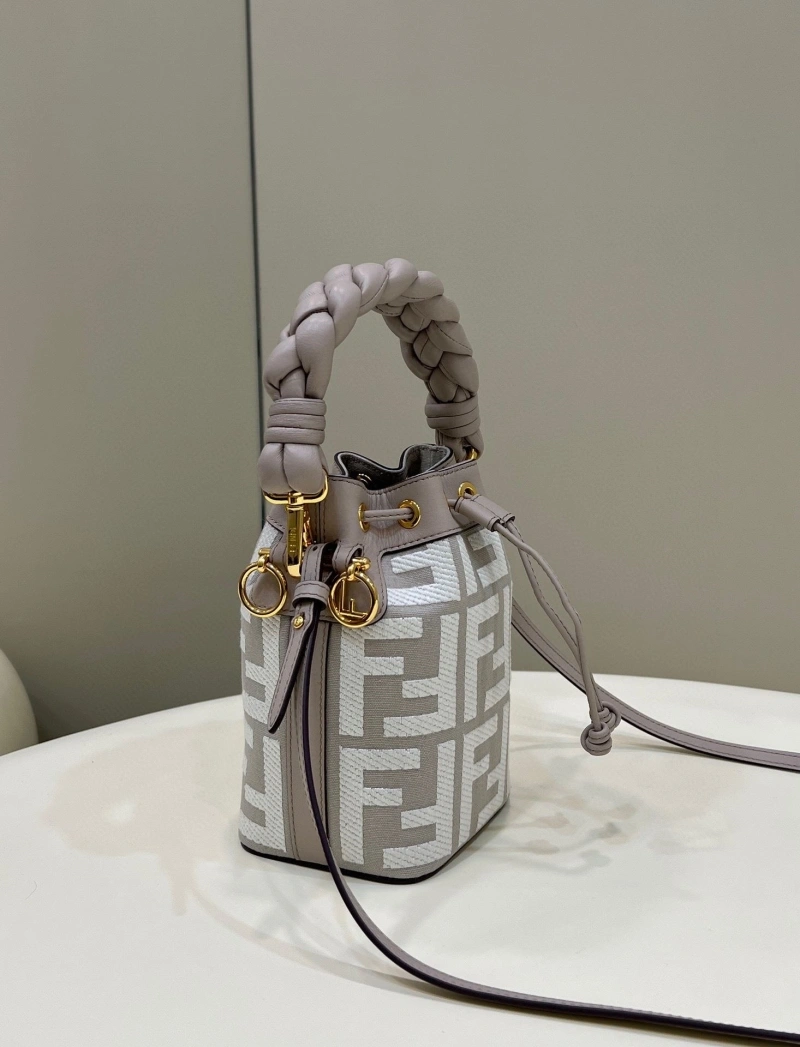 F**di bucket bags 4222c-0807