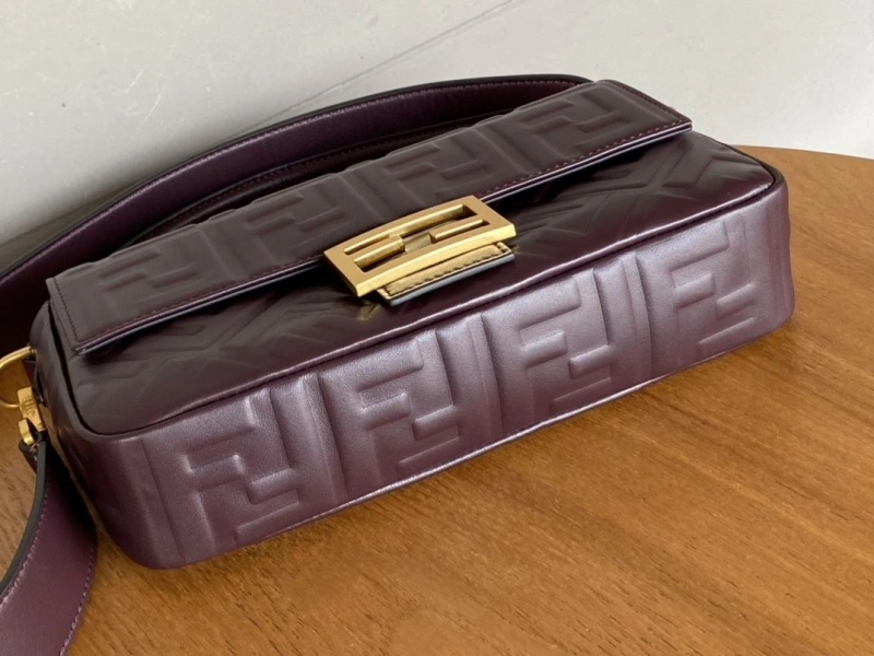 F**di baguette bags 4222c-0827
