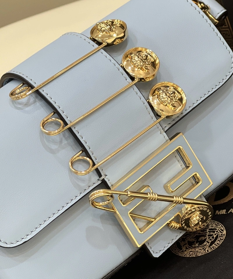 F**di baguette bags 4222c-0879