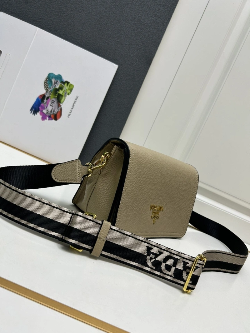 Pra*a satchel bags 4224-0144
