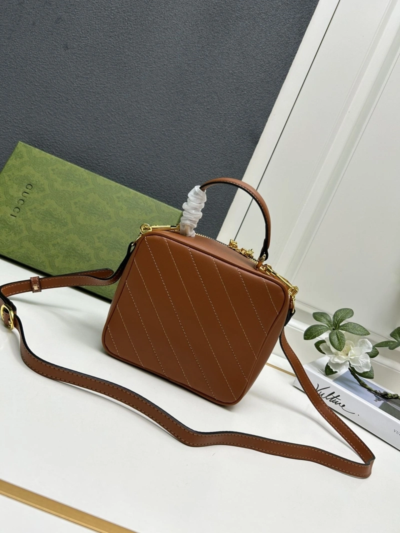 Gvc*1 top handle bags 4224-0395