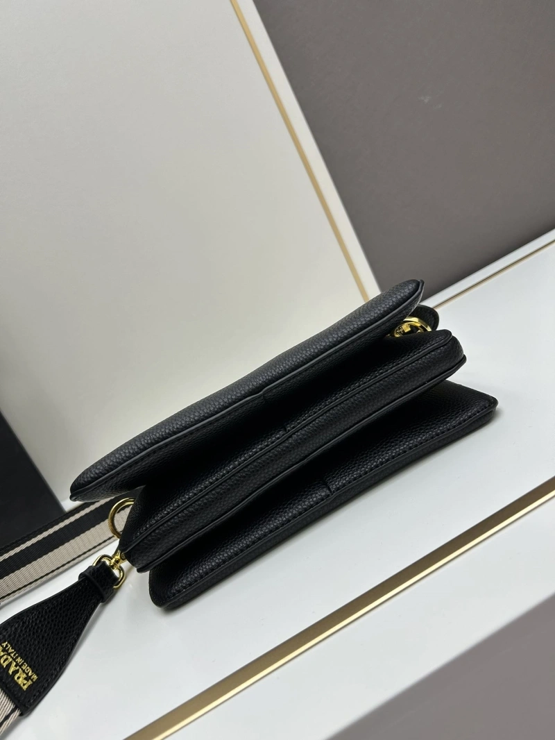 Pra*a satchel bags 4224-0411