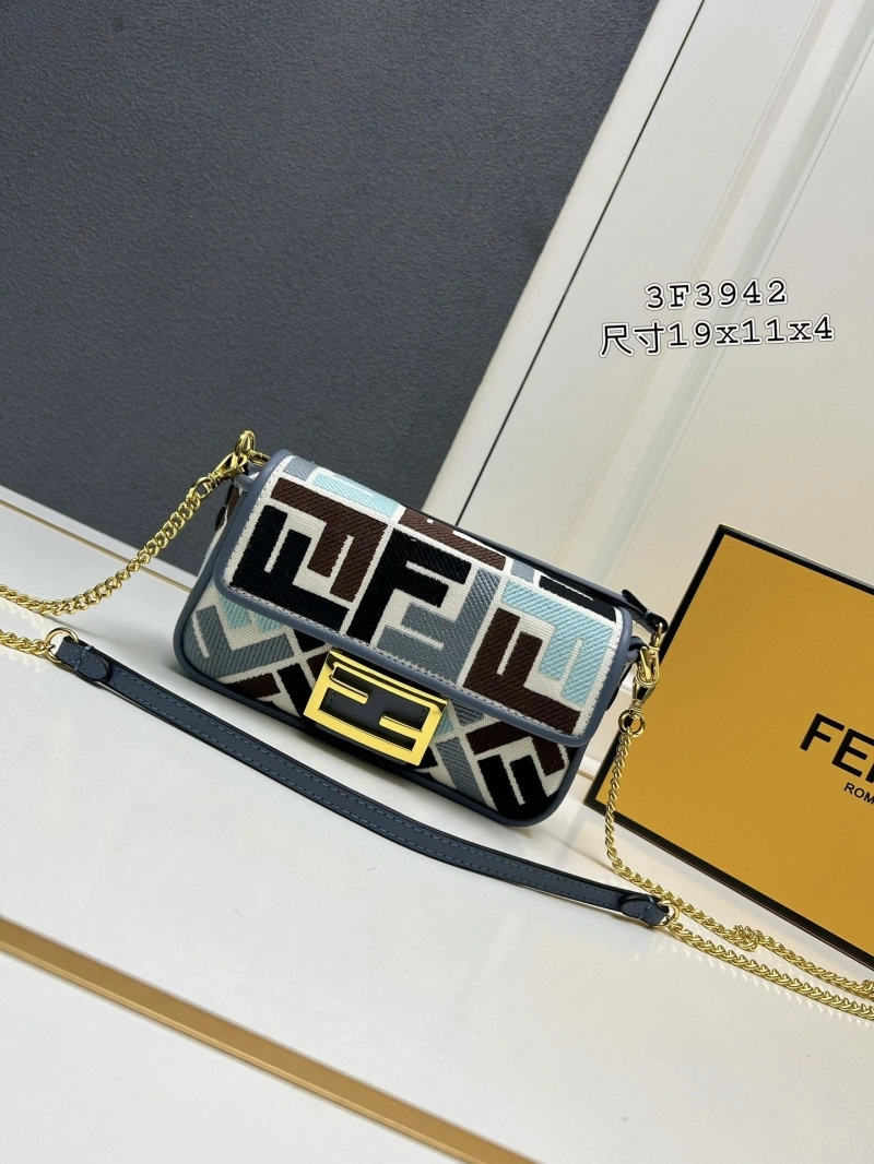 F**di baguette bags 4224-0531