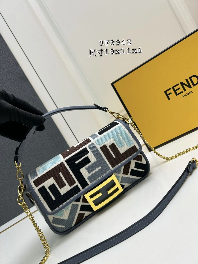 F**di baguette bags 4224-0531