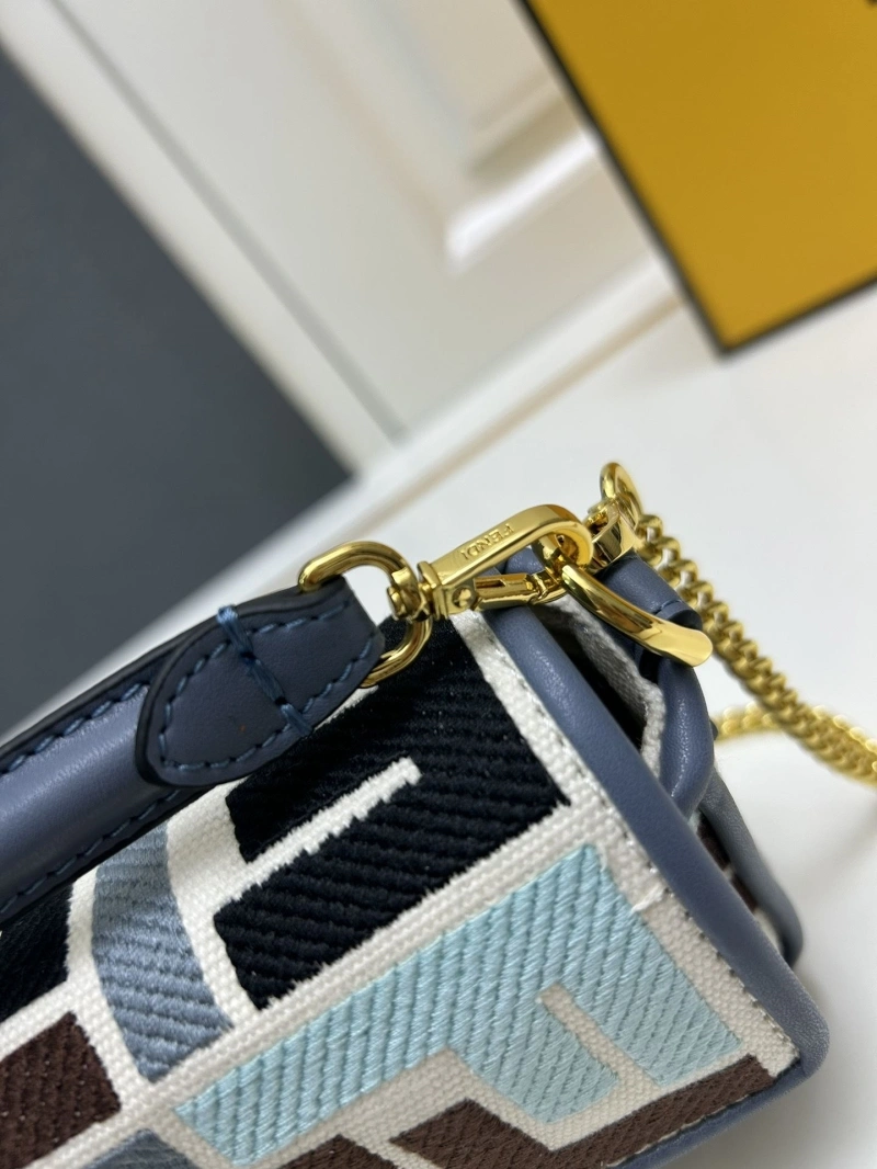 F**di baguette bags 4224-0531