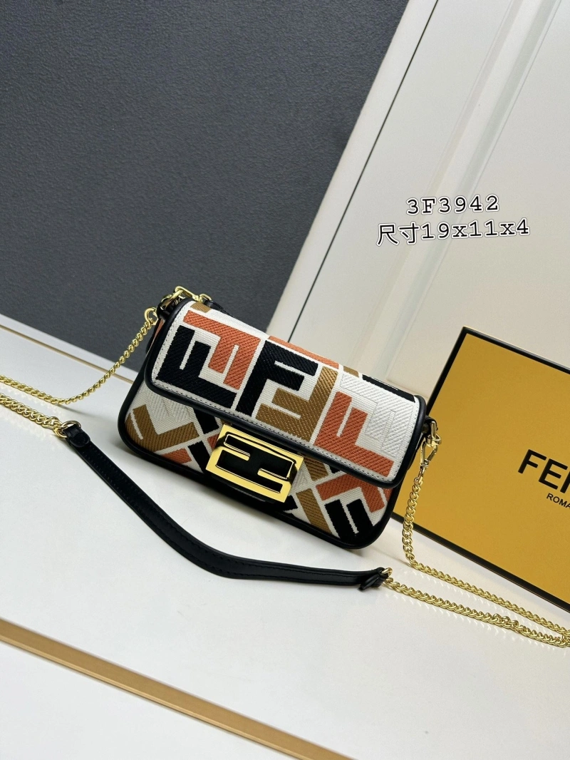 F**di baguette bags 4224-0532