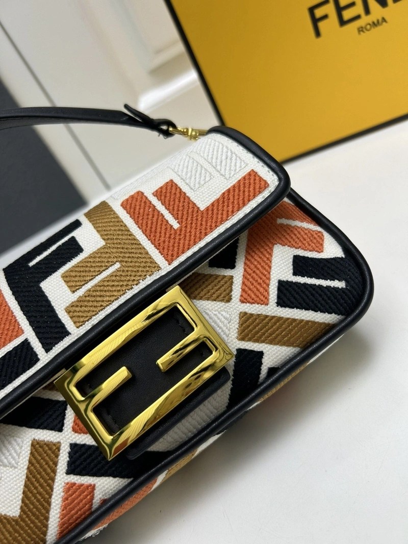 F**di baguette bags 4224-0532