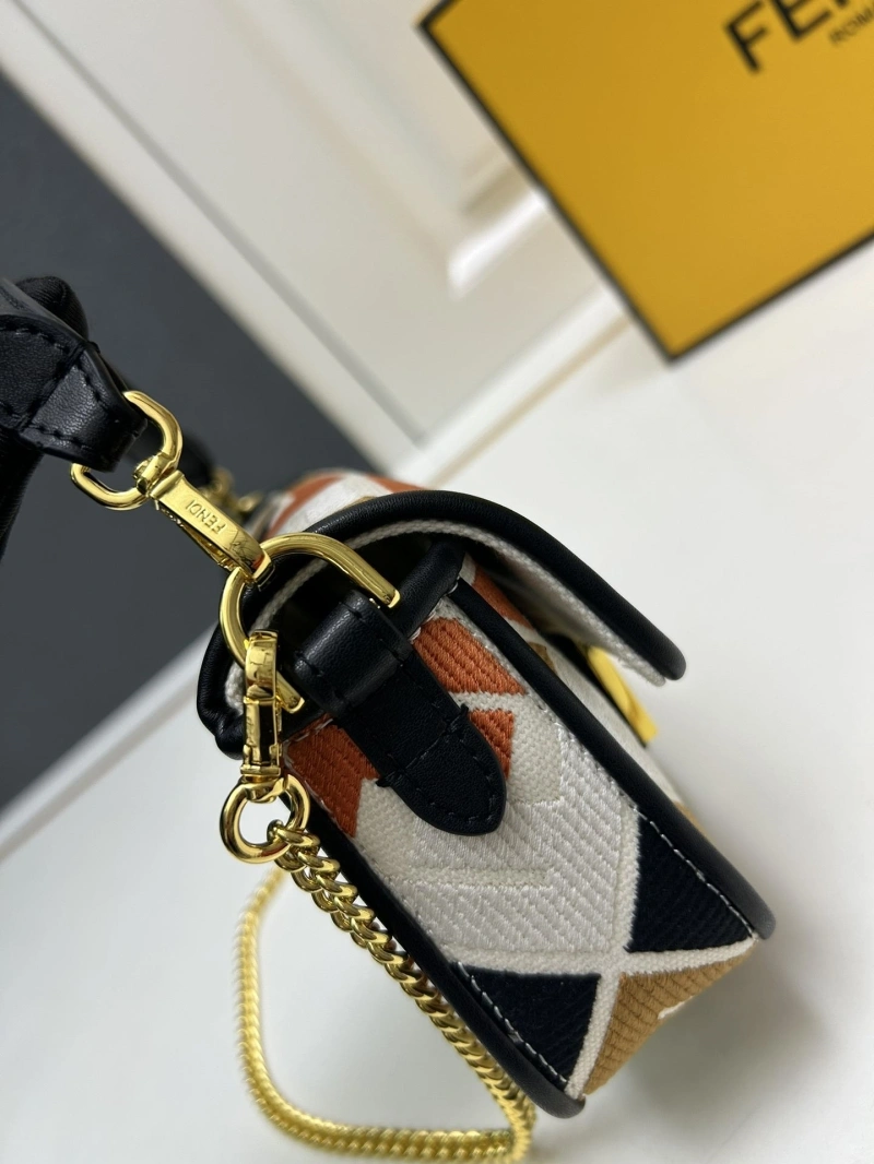 F**di baguette bags 4224-0532