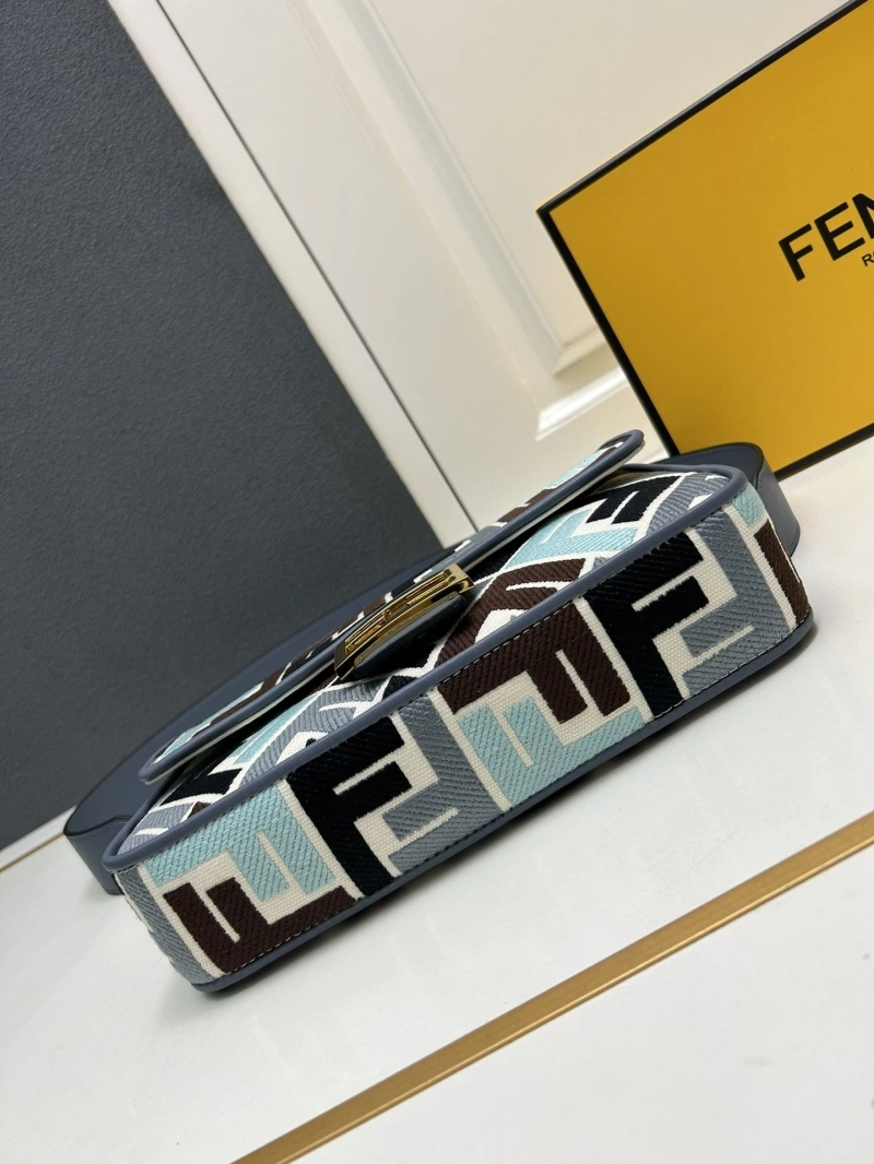 F**di baguette bags 4224-0533