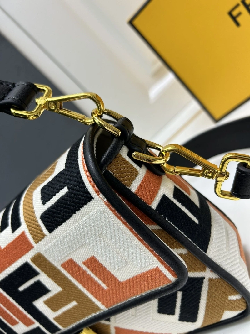 F**di baguette bags 4224-0534