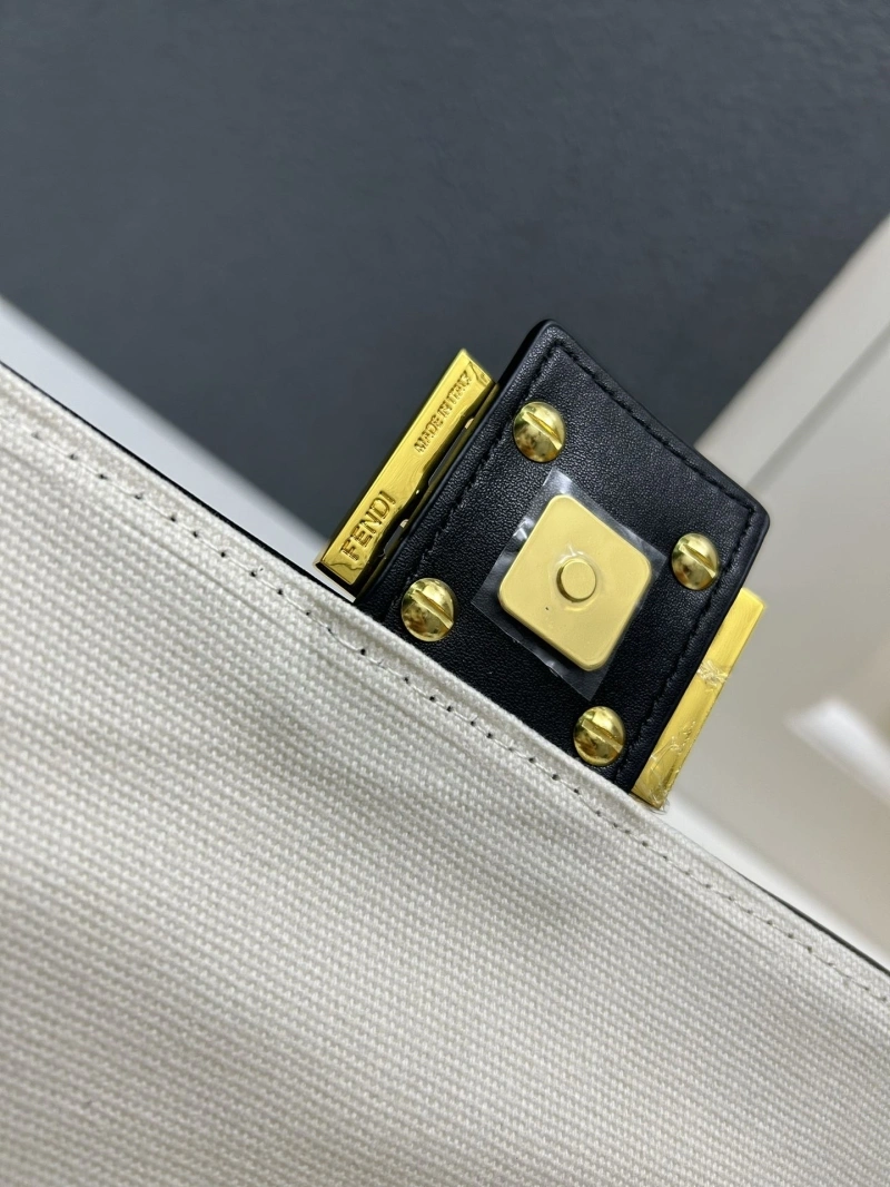 F**di baguette bags 4224-0534