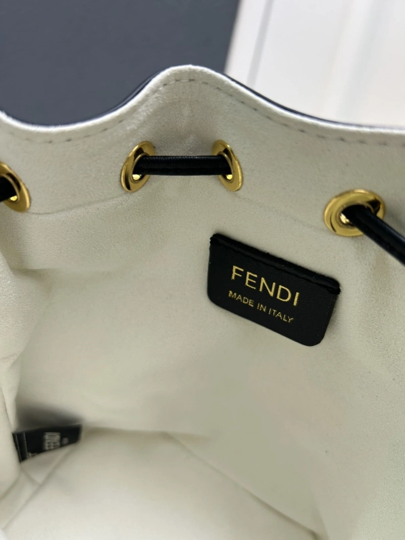 F**di bucket bags 4224-0535