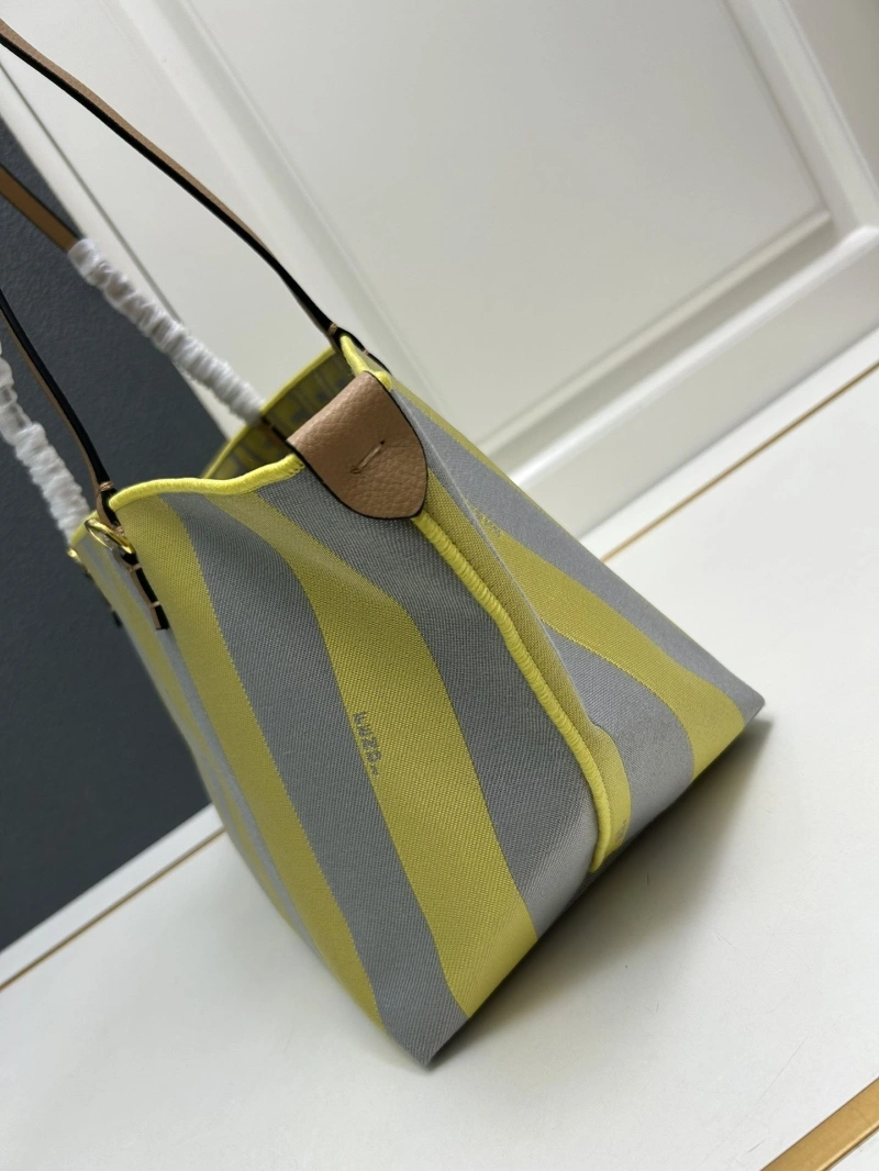 F**di shopping bags 4224-0559