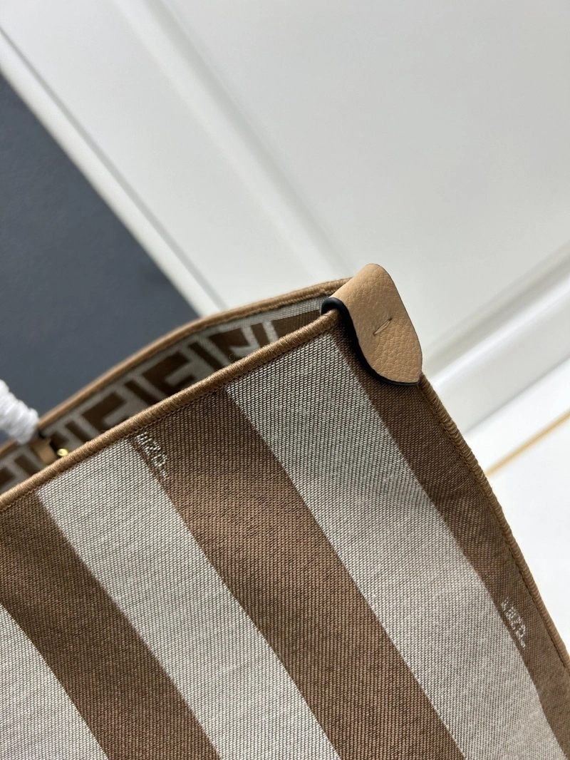 F**di shopping bags 4224-0561