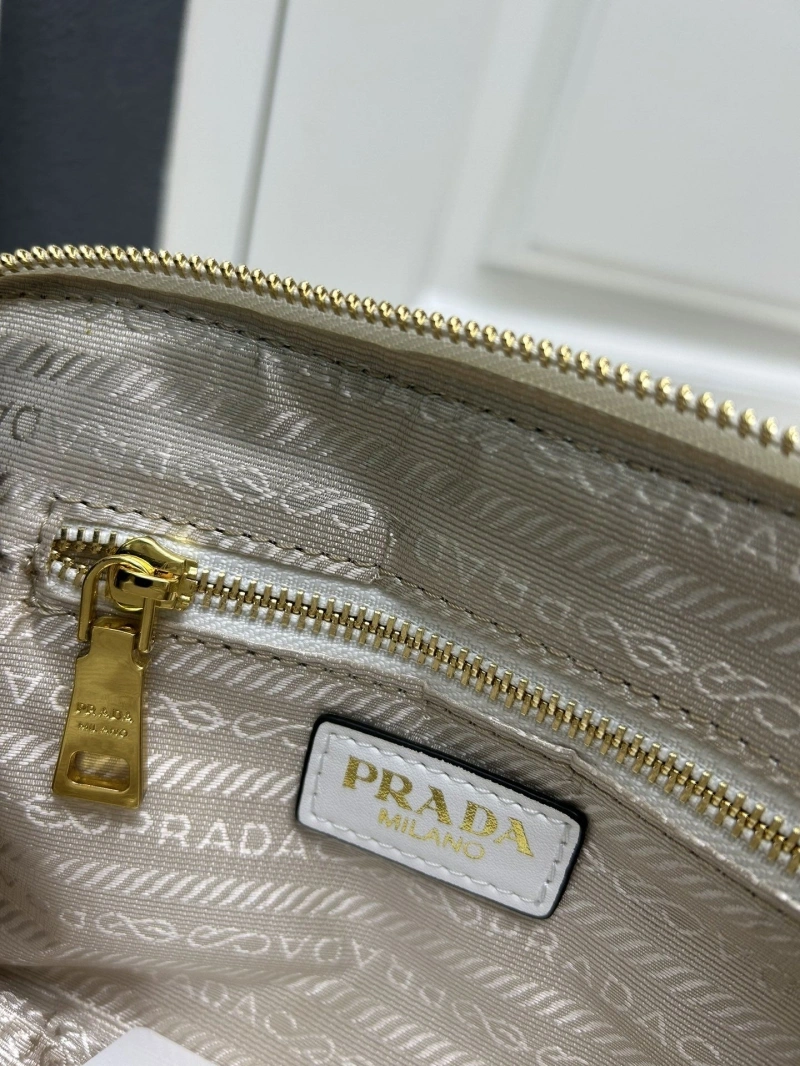 Pra*a satchel bags 4224-0568
