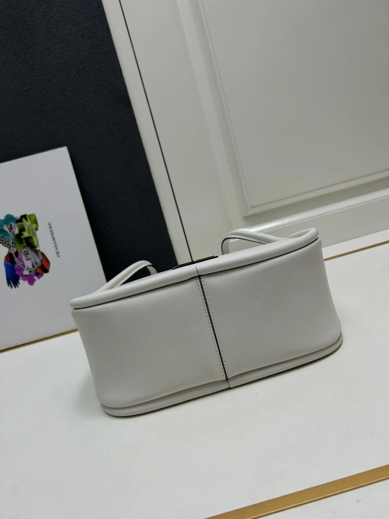 Pra*a top handle bags 4224-0573