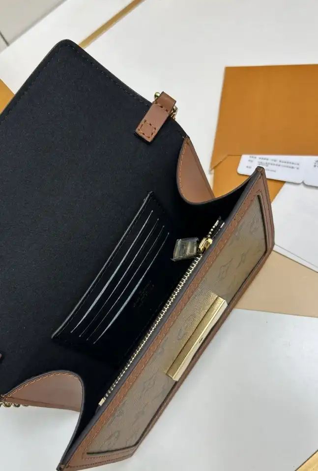 LV Clutch Bags 4224-0575
