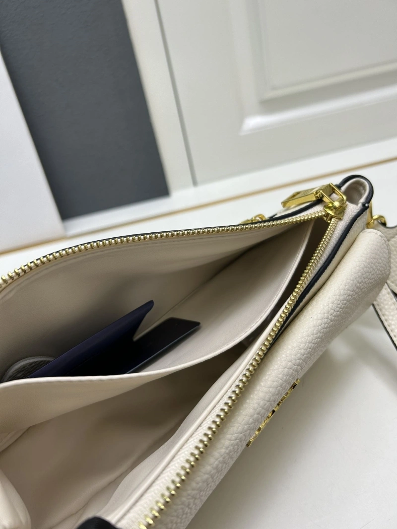 Pra*a satchel bags 4224-0706