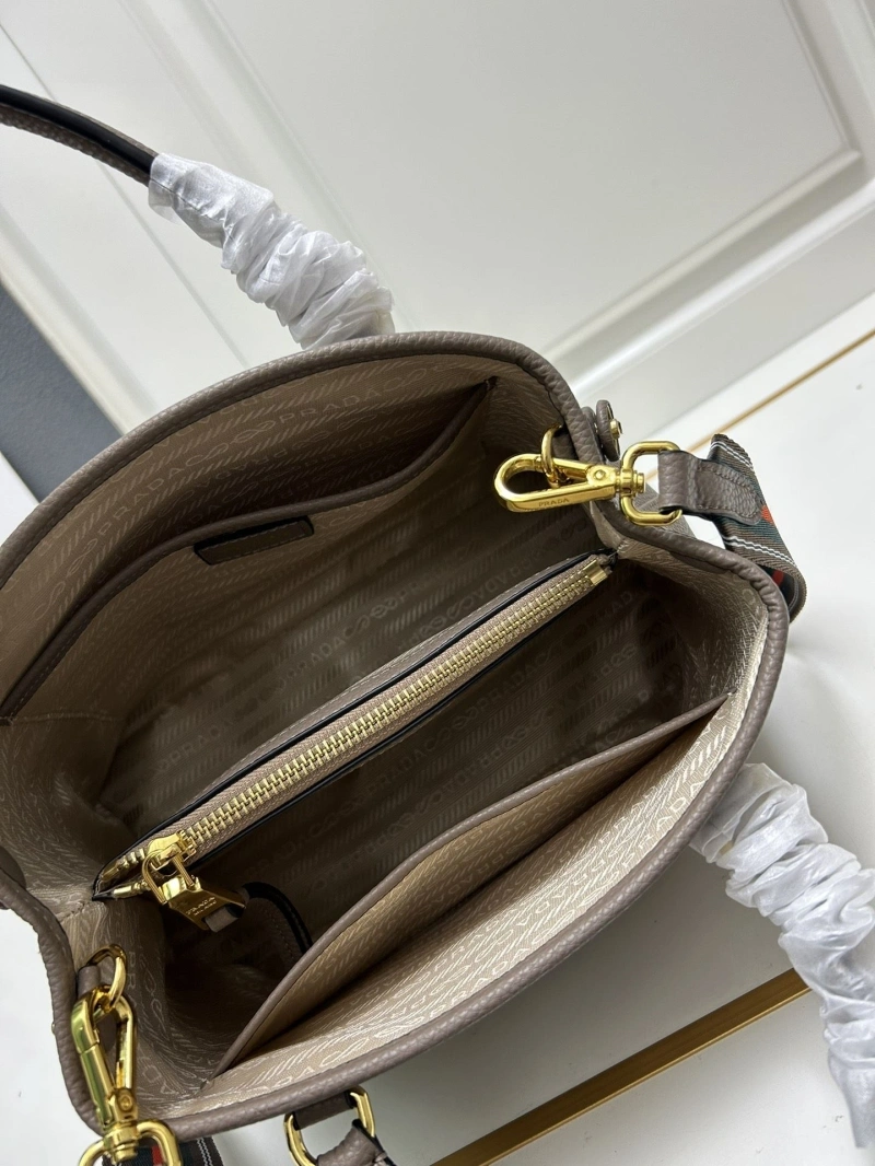 Pra*a top handle bags 4224-0722