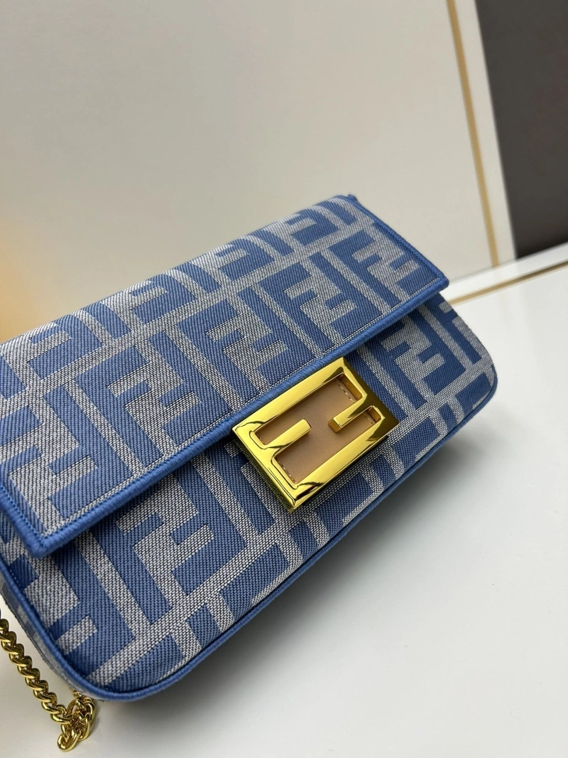 F**di baguette bags 4224-0765
