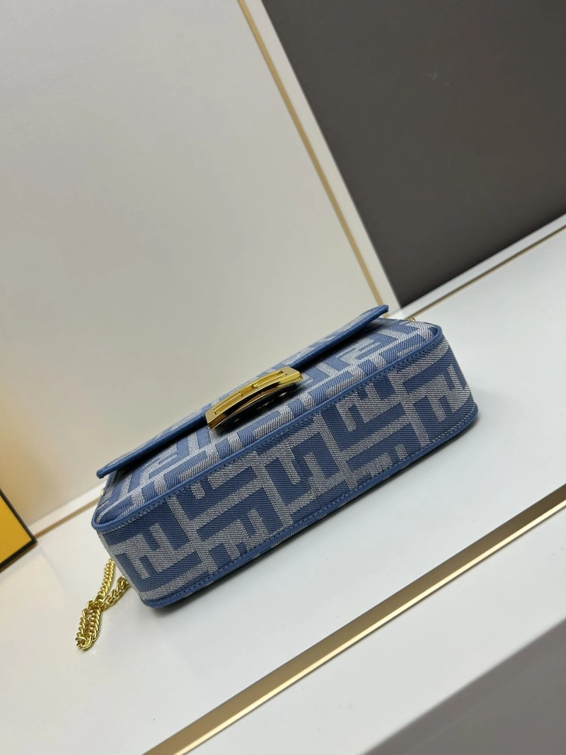 F**di baguette bags 4224-0765