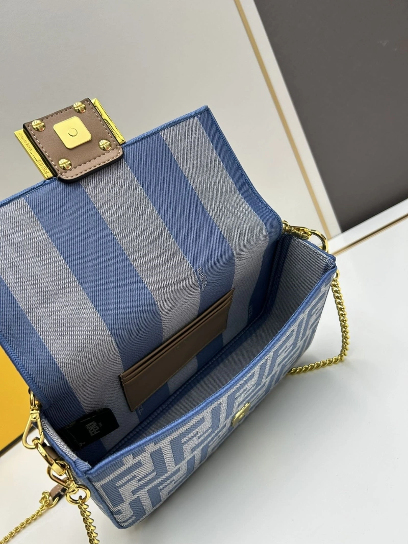 F**di baguette bags 4224-0765