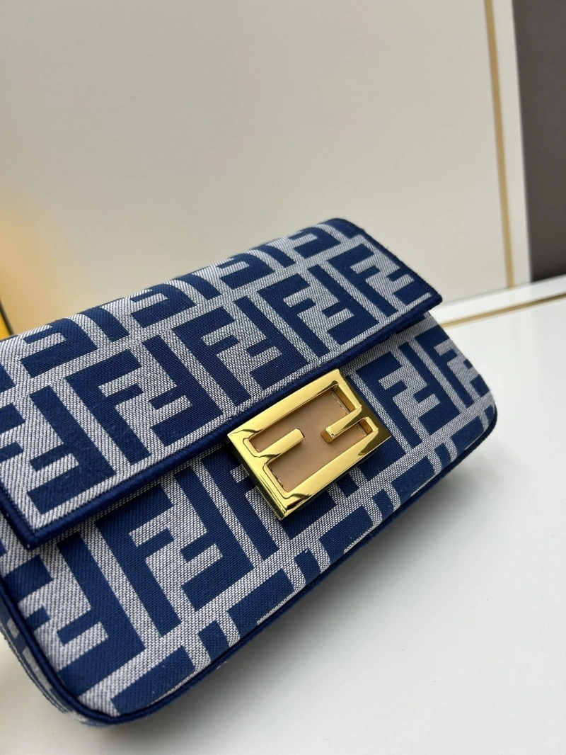 F**di baguette bags 4224-0767