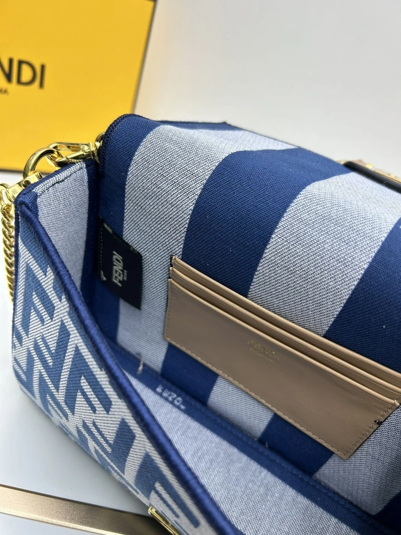 F**di baguette bags 4224-0767