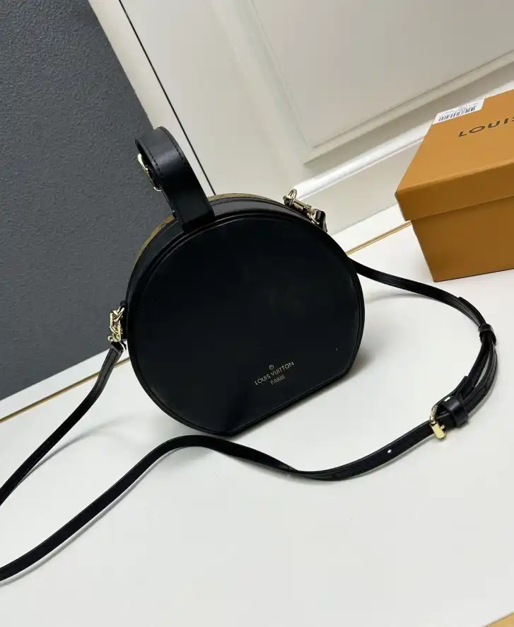 LV Round Bags 4224-0786