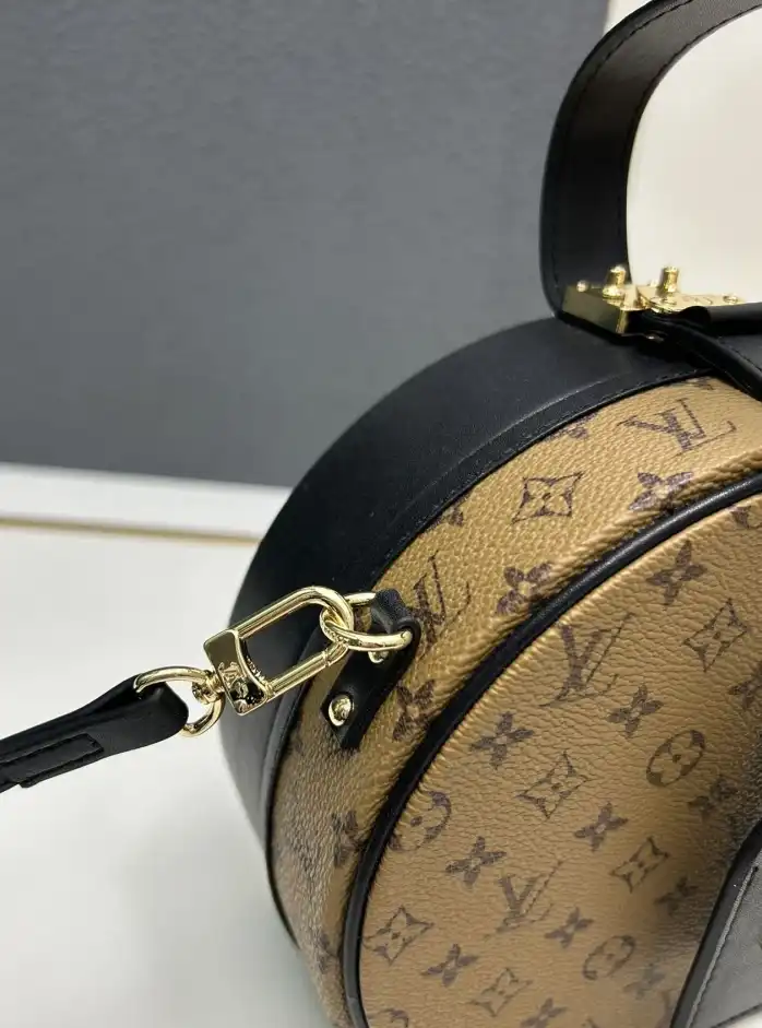 LV Round Bags 4224-0786