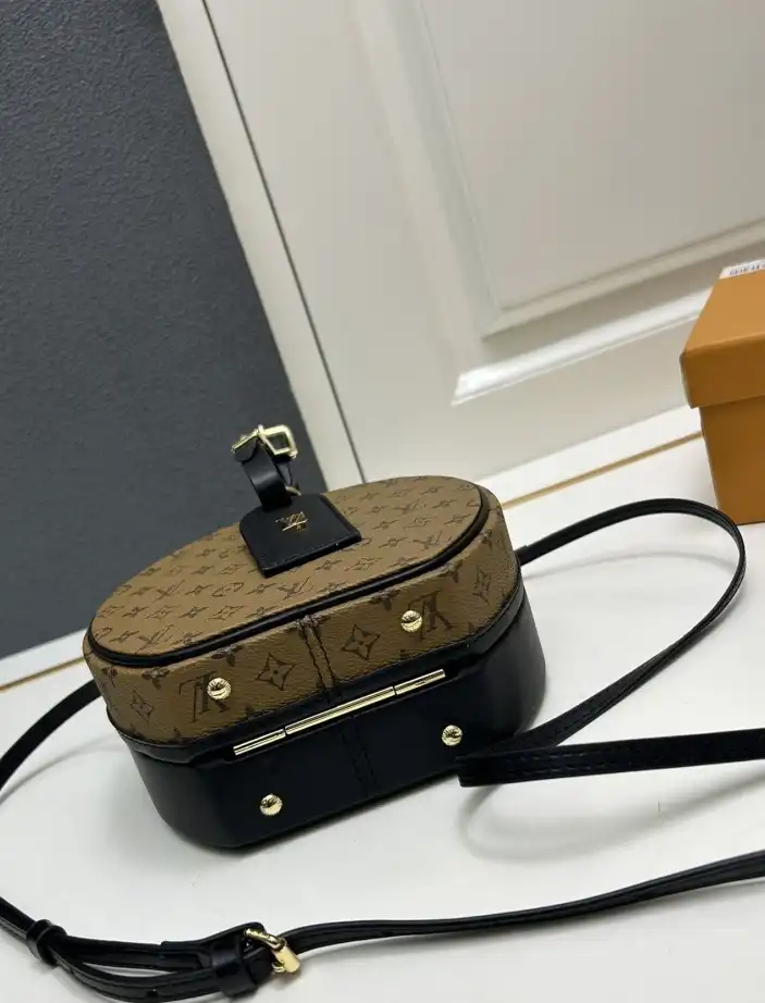 LV Round Bags 4224-0786