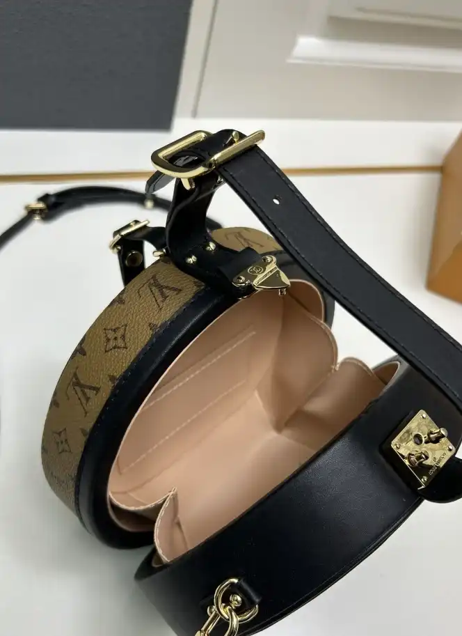 LV Round Bags 4224-0786
