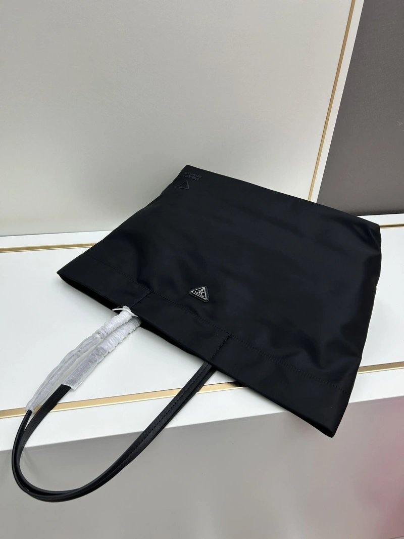 Pra*a shopping bags 4224-0853