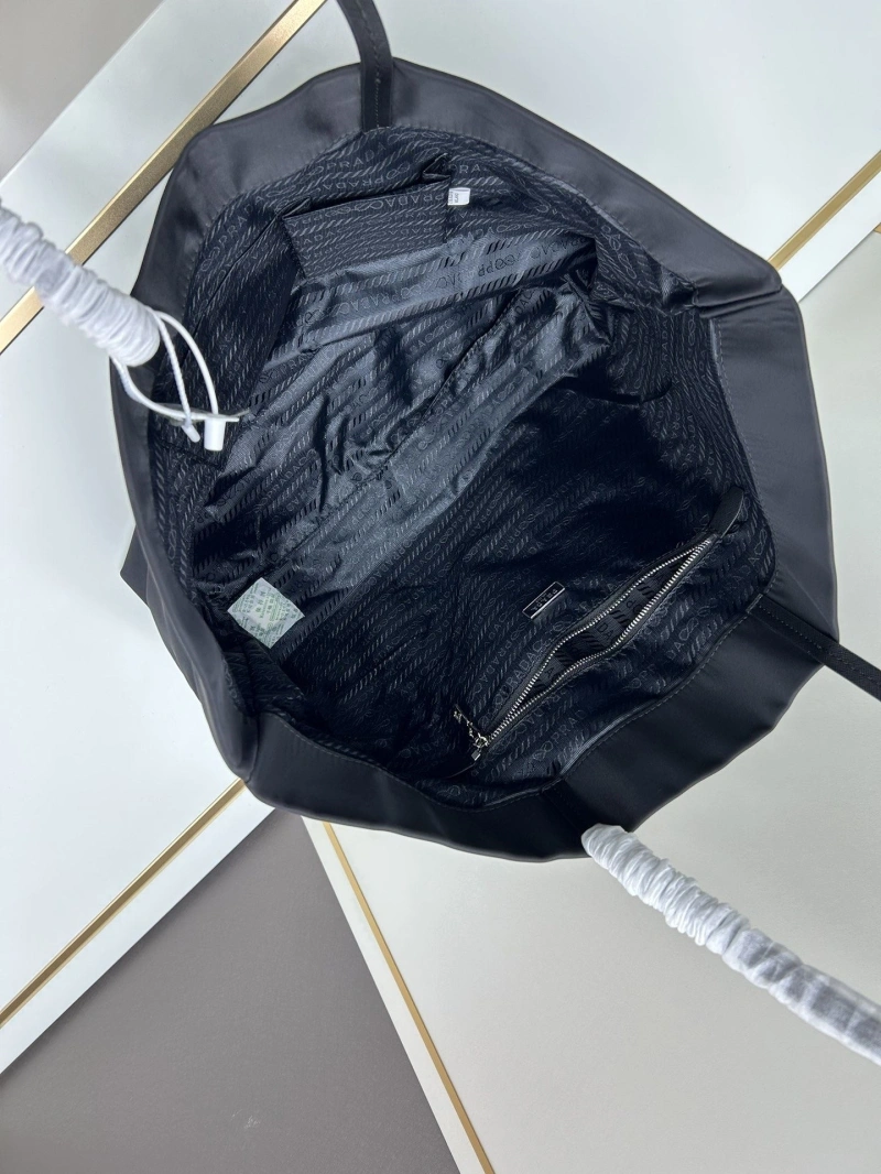 Pra*a shopping bags 4224-0853