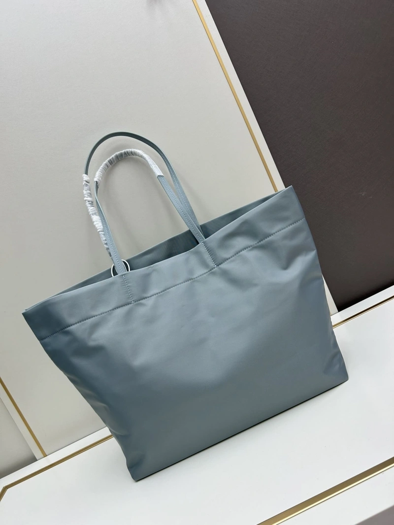 Pra*a shopping bags 4224-0855