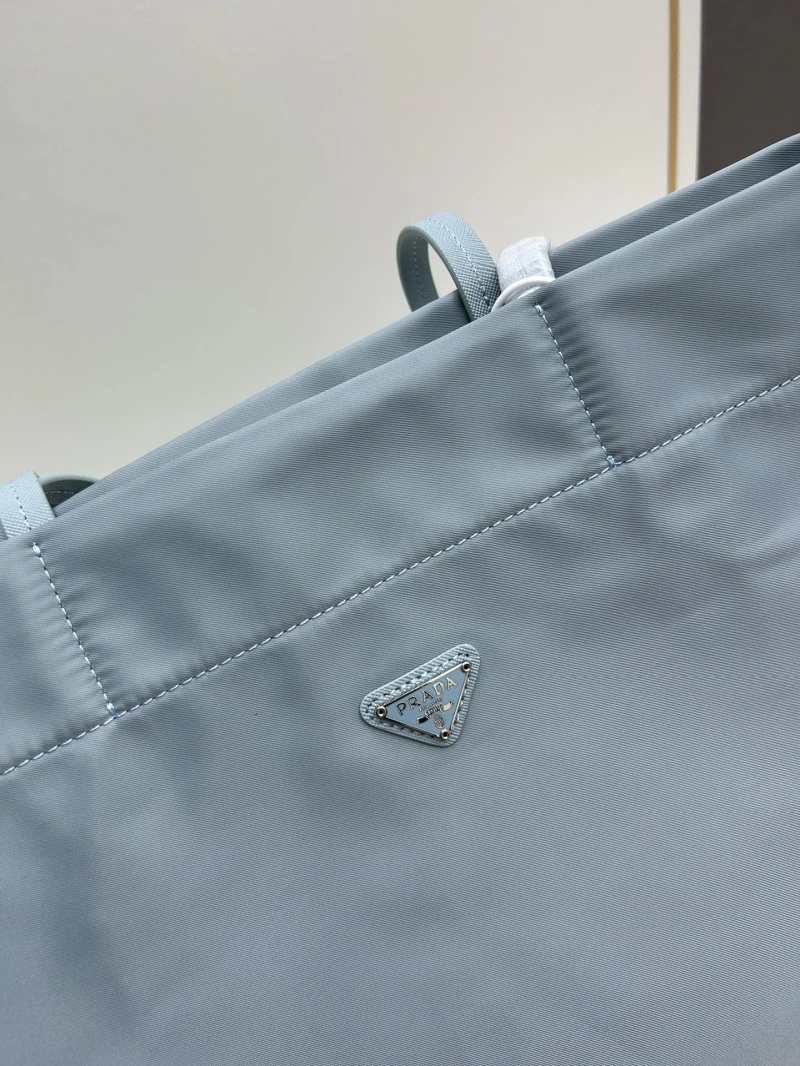 Pra*a shopping bags 4224-0855