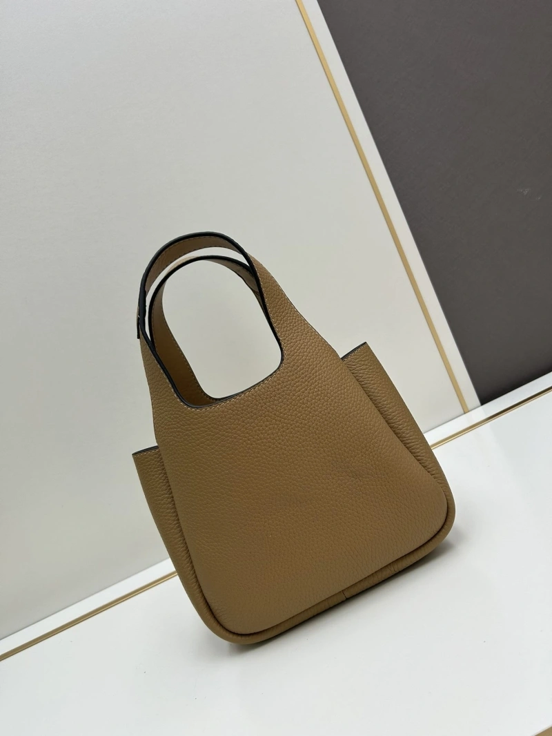 Pra*a shopping bags 4224-0949