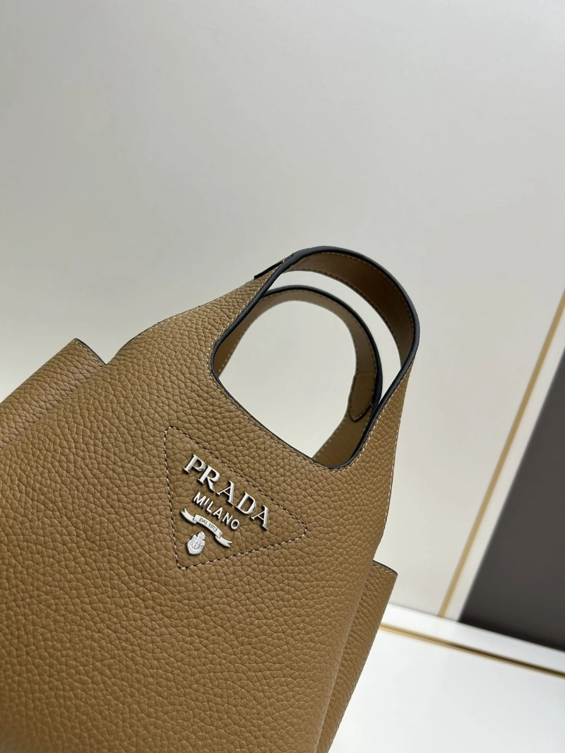 Pra*a shopping bags 4224-0949