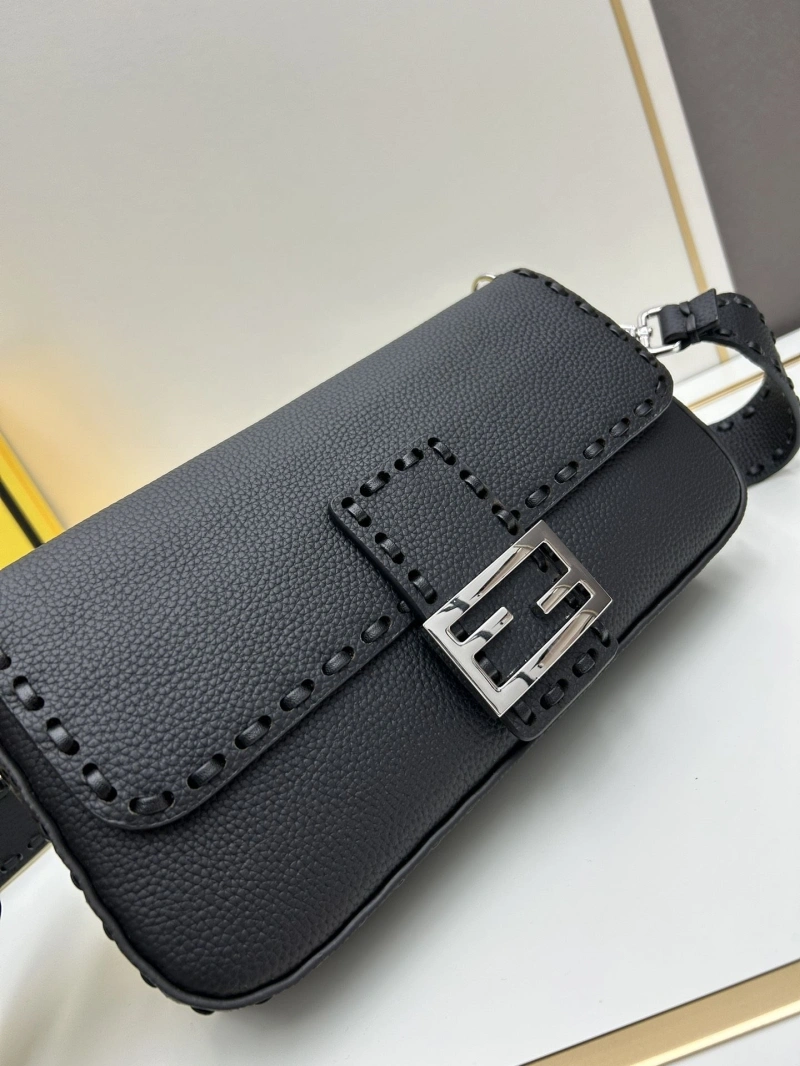 F**di baguette bags 4224-0977