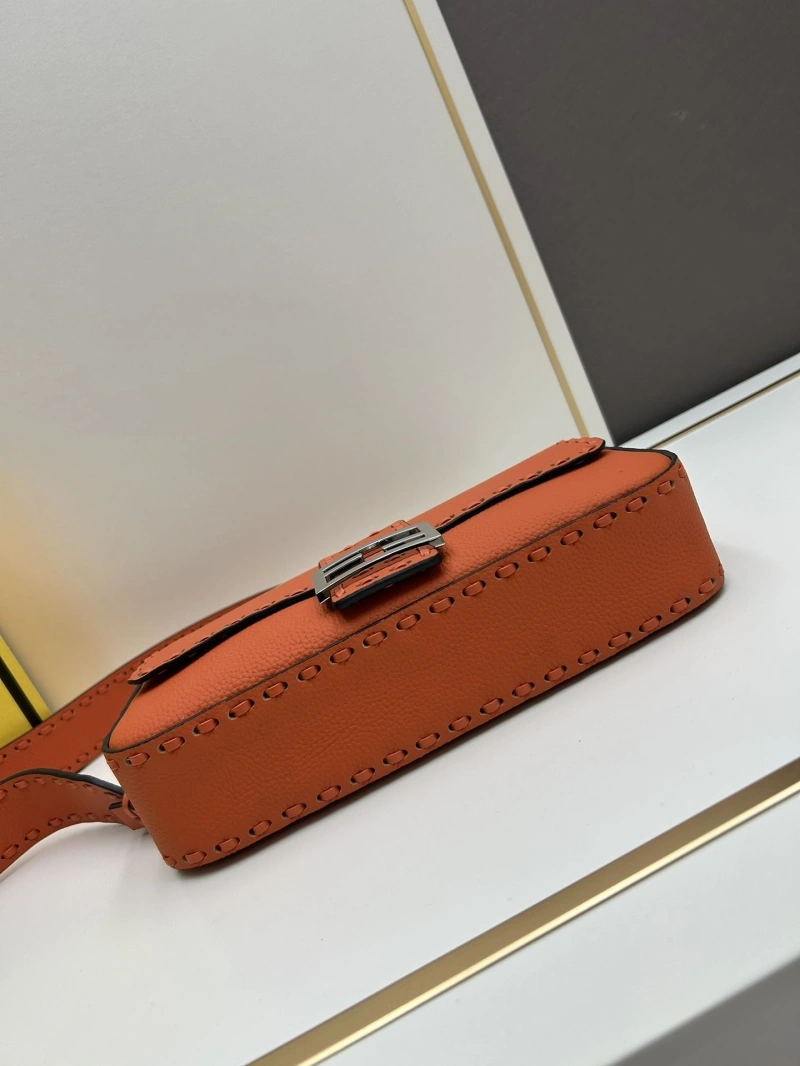 F**di baguette bags 4224-0979